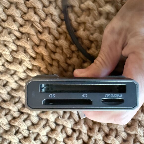 SanDisk Professional + Sabrent USB-C Card Reader Bundle - Picture 5 of 9